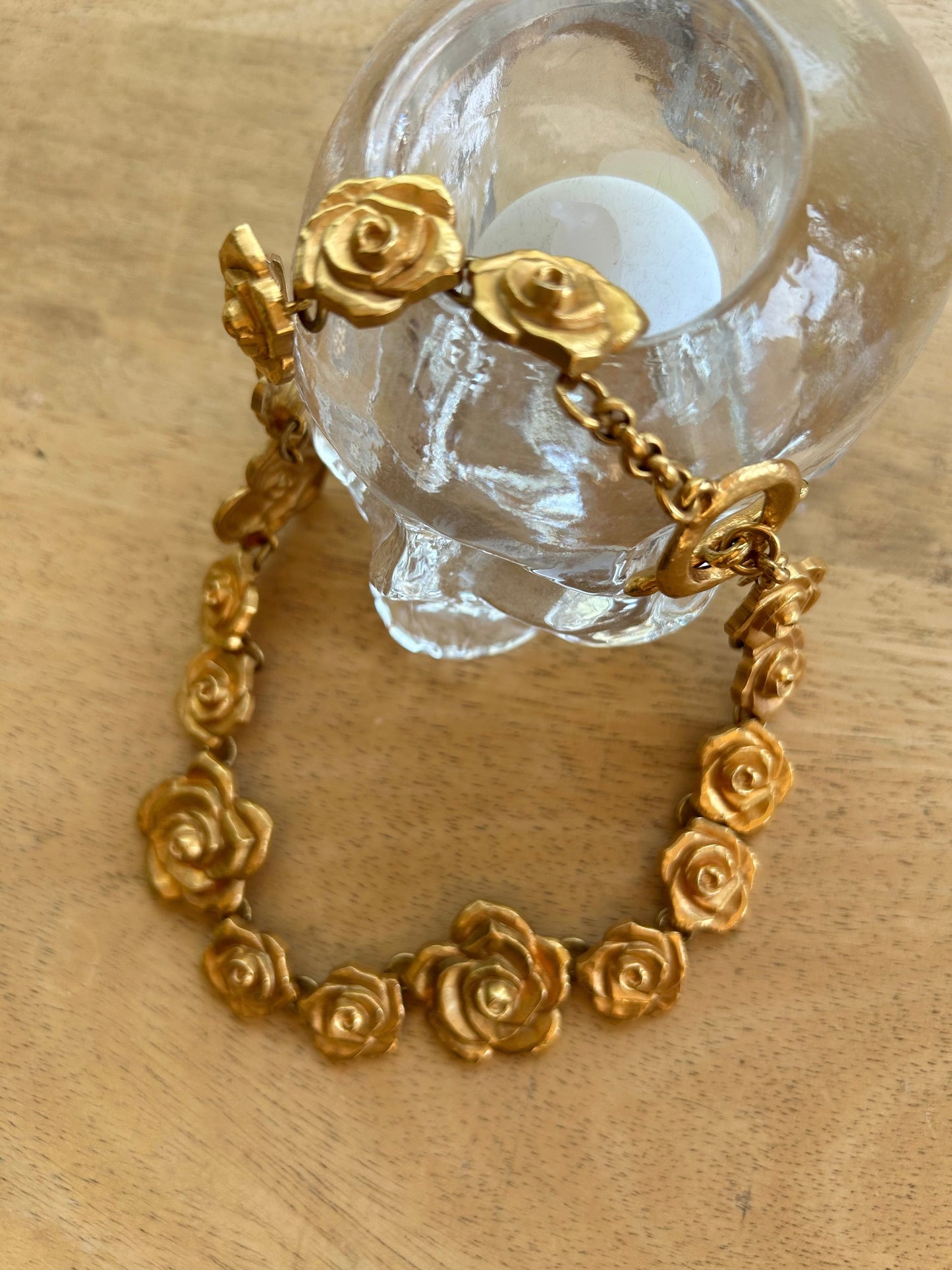 Collier vintage roses articulées métal doré mat la friperie vintage 25