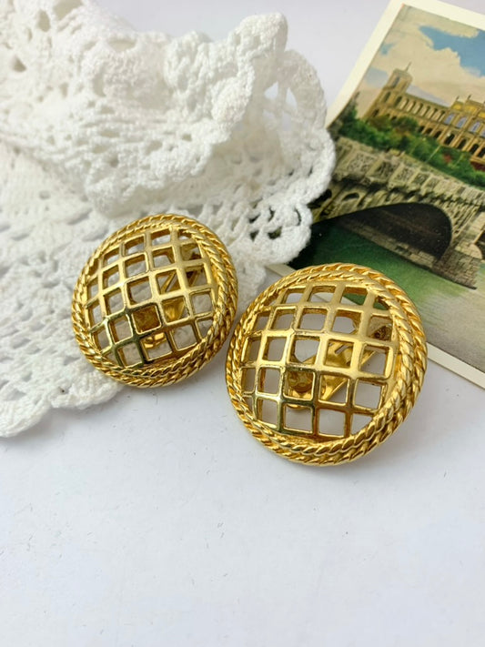 Boucles d'oreille vintage clips métal doré ajouré rond