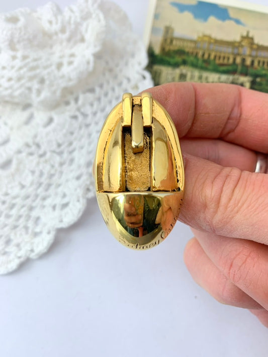 Broche ovale abstraite Sabrina Caron dorée la friperie vintage 25
