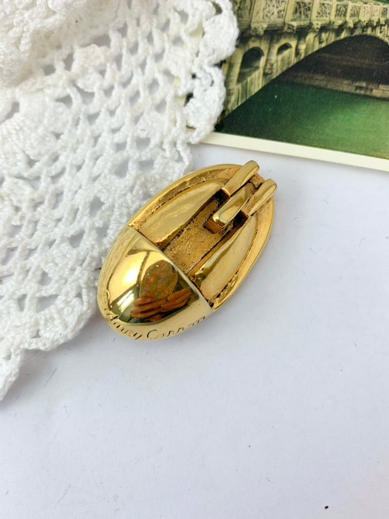 Broche ovale abstraite Sabrina Caron dorée la friperie vintage 25