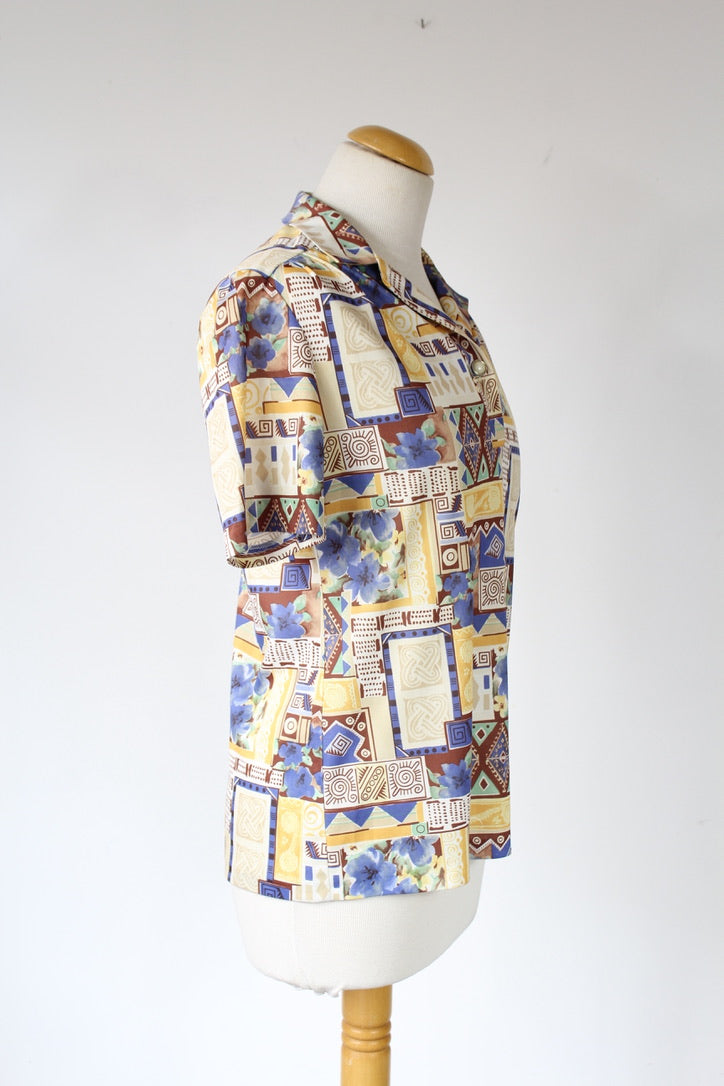 Chemisier vintage col boutonné motifs fleurs années 70 la friperie vintage 25