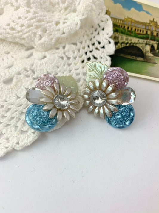 Boucles d'oreille clips fleurs plastique pastel la friperie vintage 25
