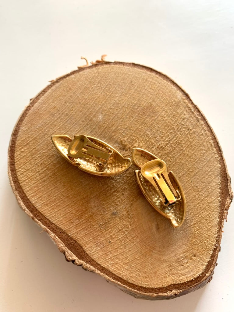 Boucles d'oreilles clips vintage feuilles noir orange émaillées la friperie vintage 25