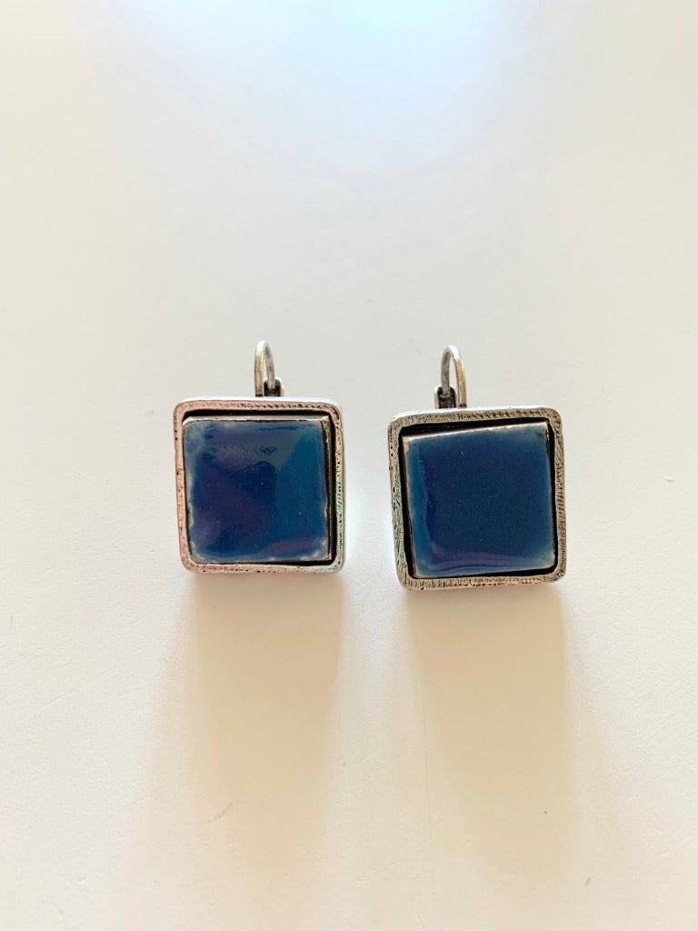 Boucles d'oreille dormeuses argenté émail bleu Signées Lhassa La friperie vintage la friperie vintage 25