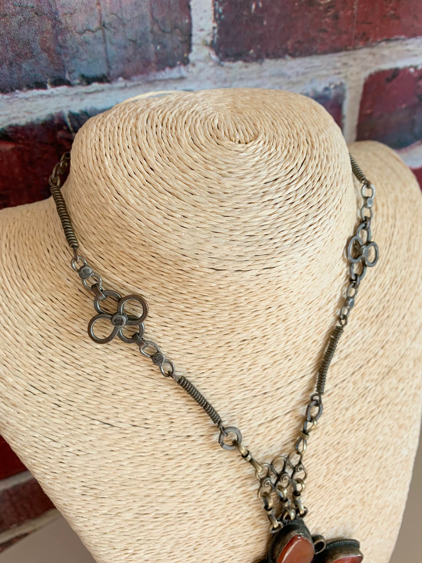 Collier ethnique original chaine argenté et cornaline la friperie vintage 25