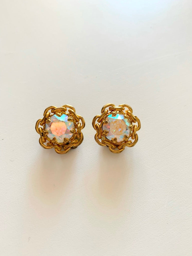 Boucles d'oreille clips vintage chaine dorée sertie strass à reflets La friperie vintage la friperie vintage 25