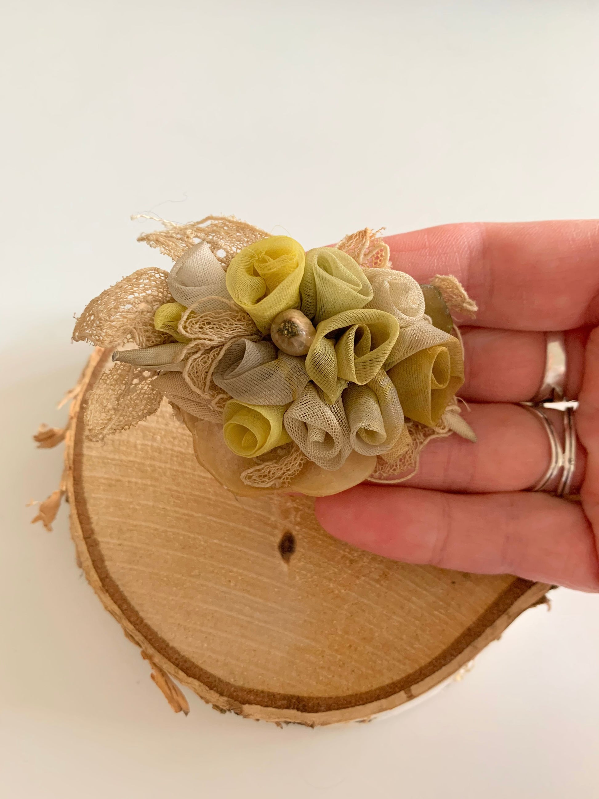 Broche vintage fleurs dentelle et tulle La friperie vintage la friperie vintage 25