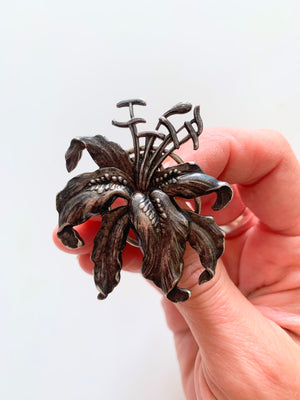 Pins Fleur De Lys : Discret, Bien Fait Et Argenté