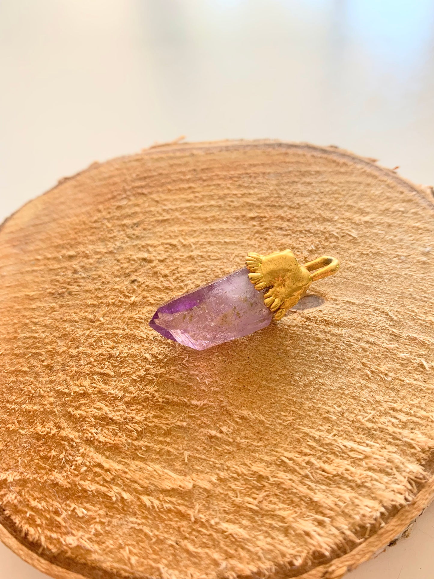 Pendentif pointe améthyste et chapeau métal doré la friperie vintage 25