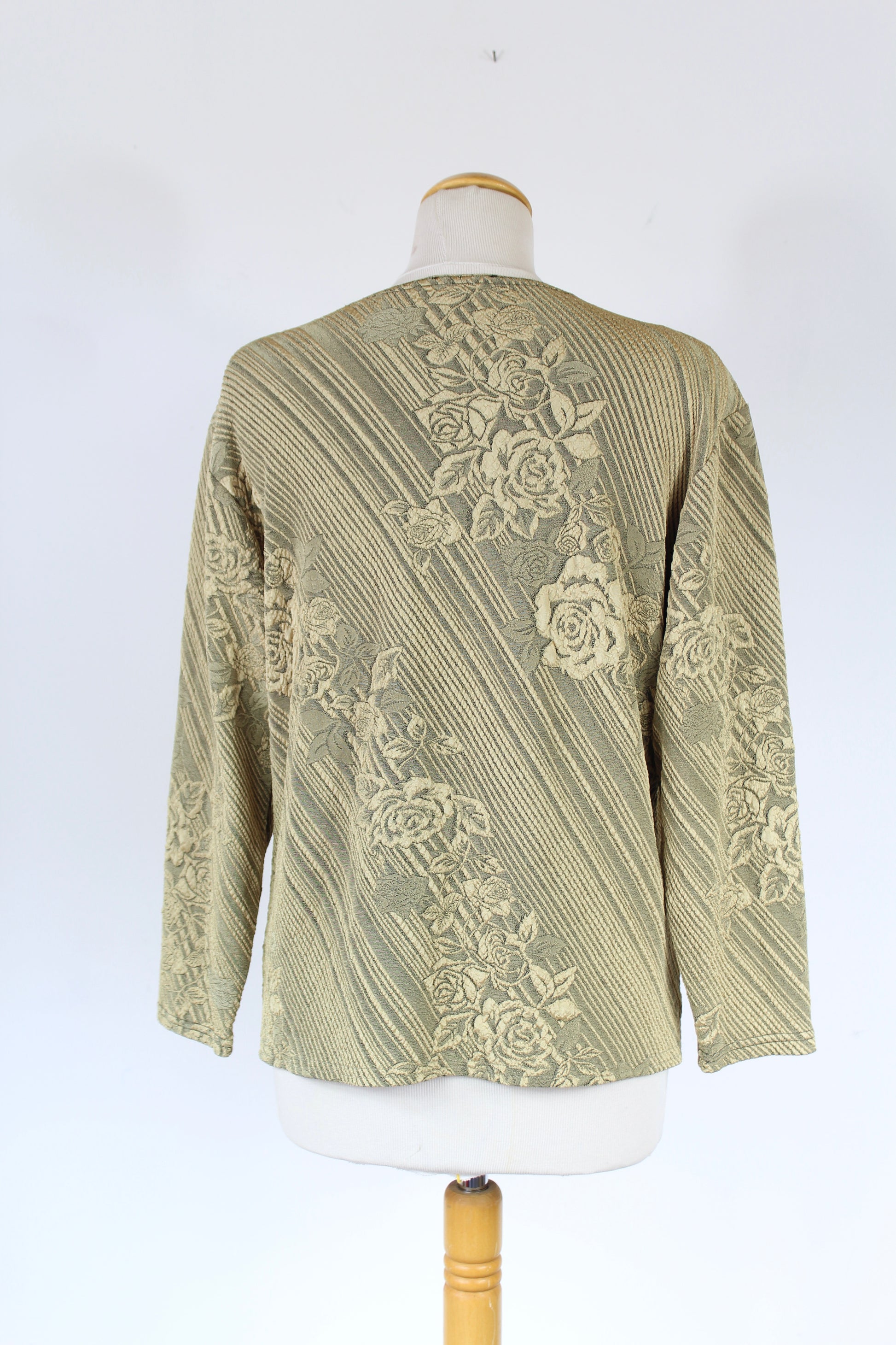 T-shirt vintage manches longues mi saison vert à fleurs la friperie vintage 25