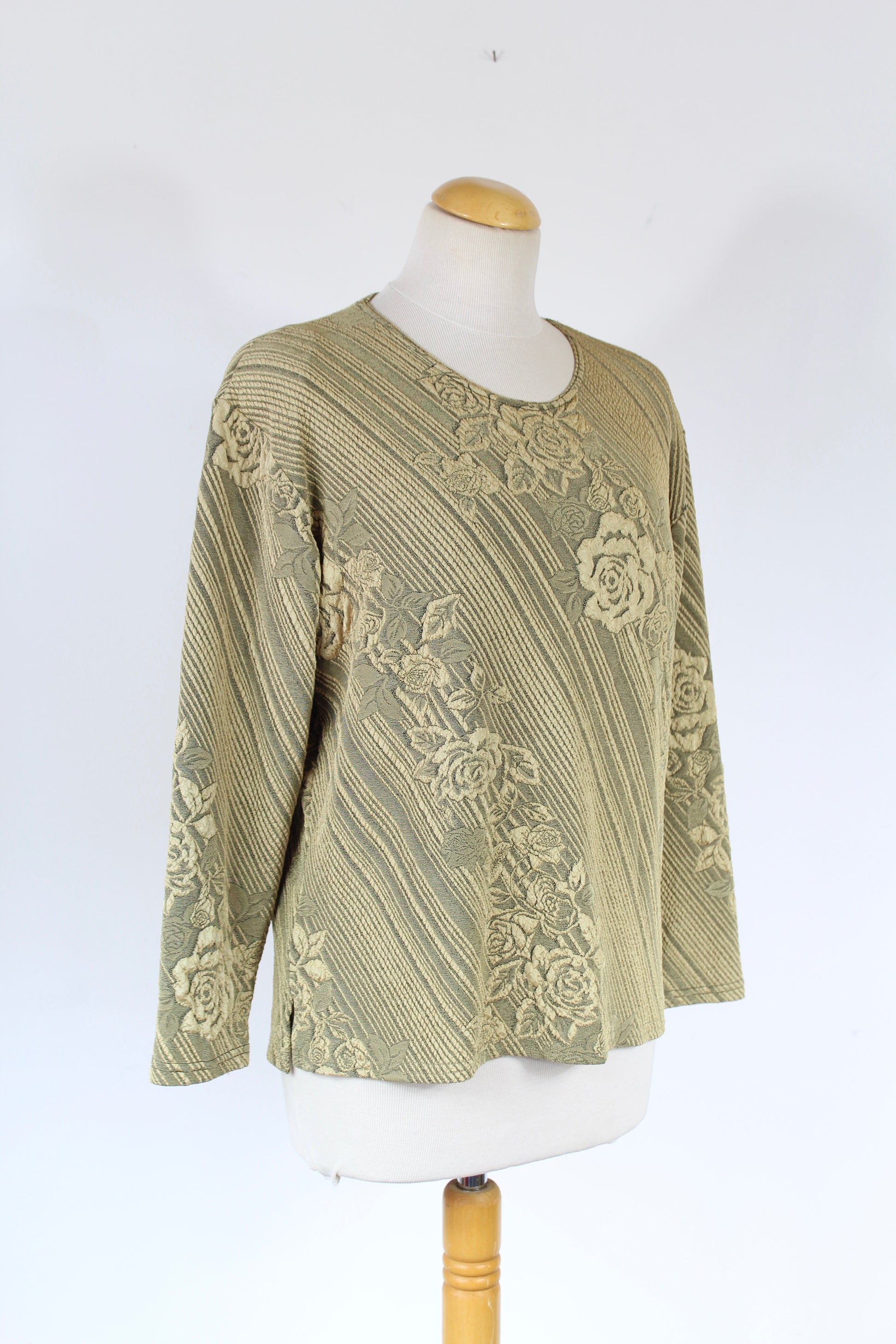 T-shirt vintage manches longues mi saison vert à fleurs la friperie vintage 25