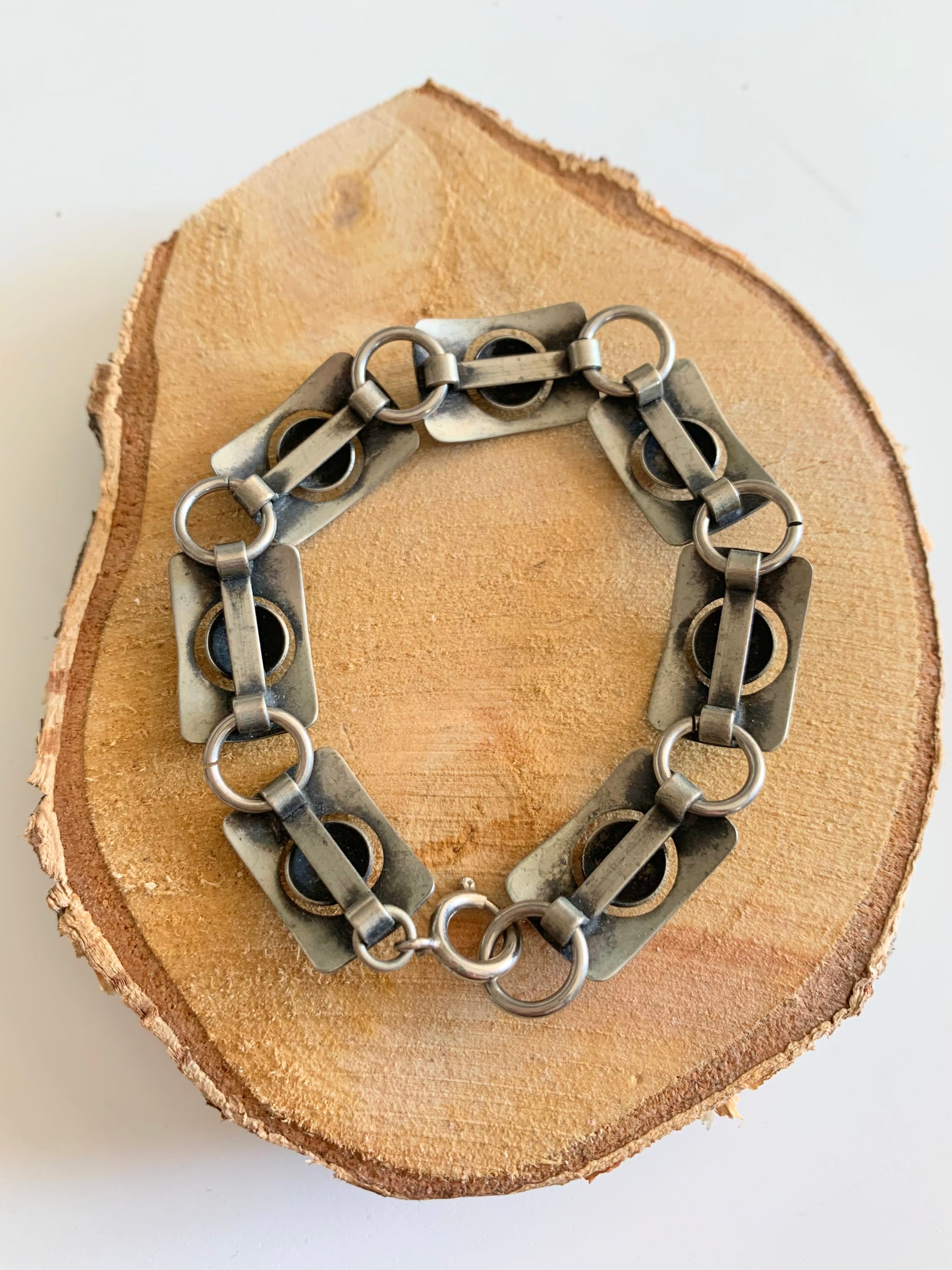 Bracelet argenté forme géométrique La friperie vintage la friperie vintage 25