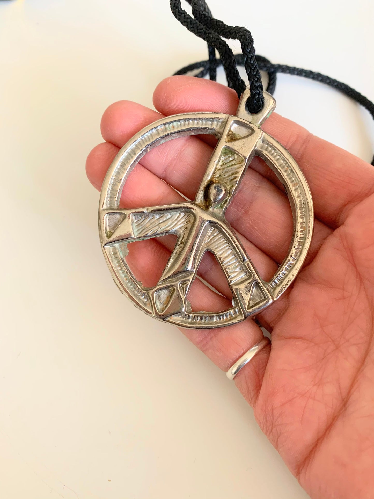 Collier Peace and Love argenté La friperie vintage la friperie vintage 25