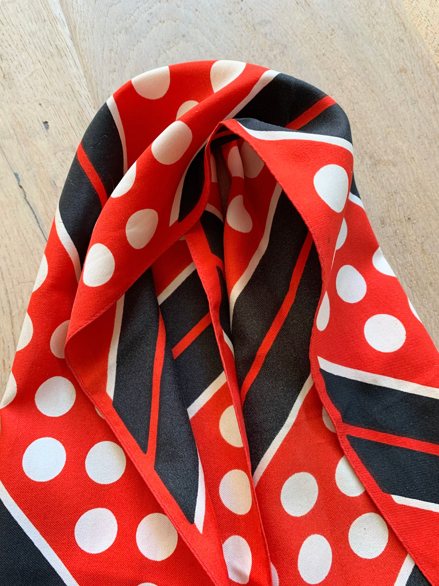 Foulard vintage rouge à pois blanc la friperie vintage la friperie vintage 25