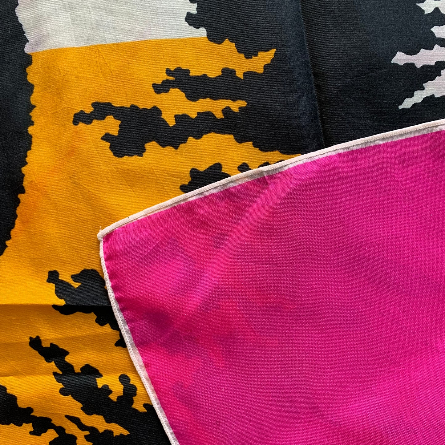 Foulard en soie vintage Gibénard La friperie vintage