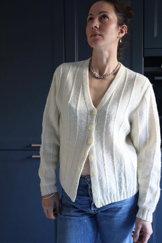 Cardigan vintage blanc fait main la friperie vintage 25