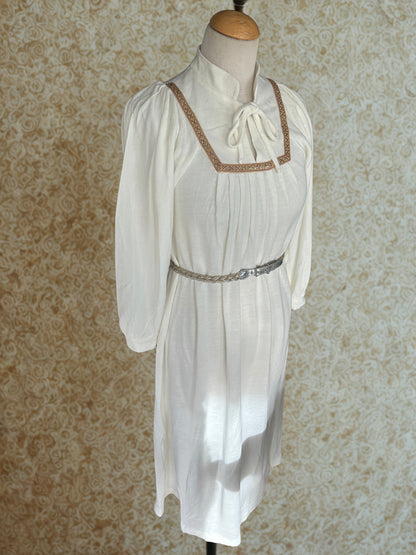 Robe blanche vintage bohème années 70 la friperie vintage 25