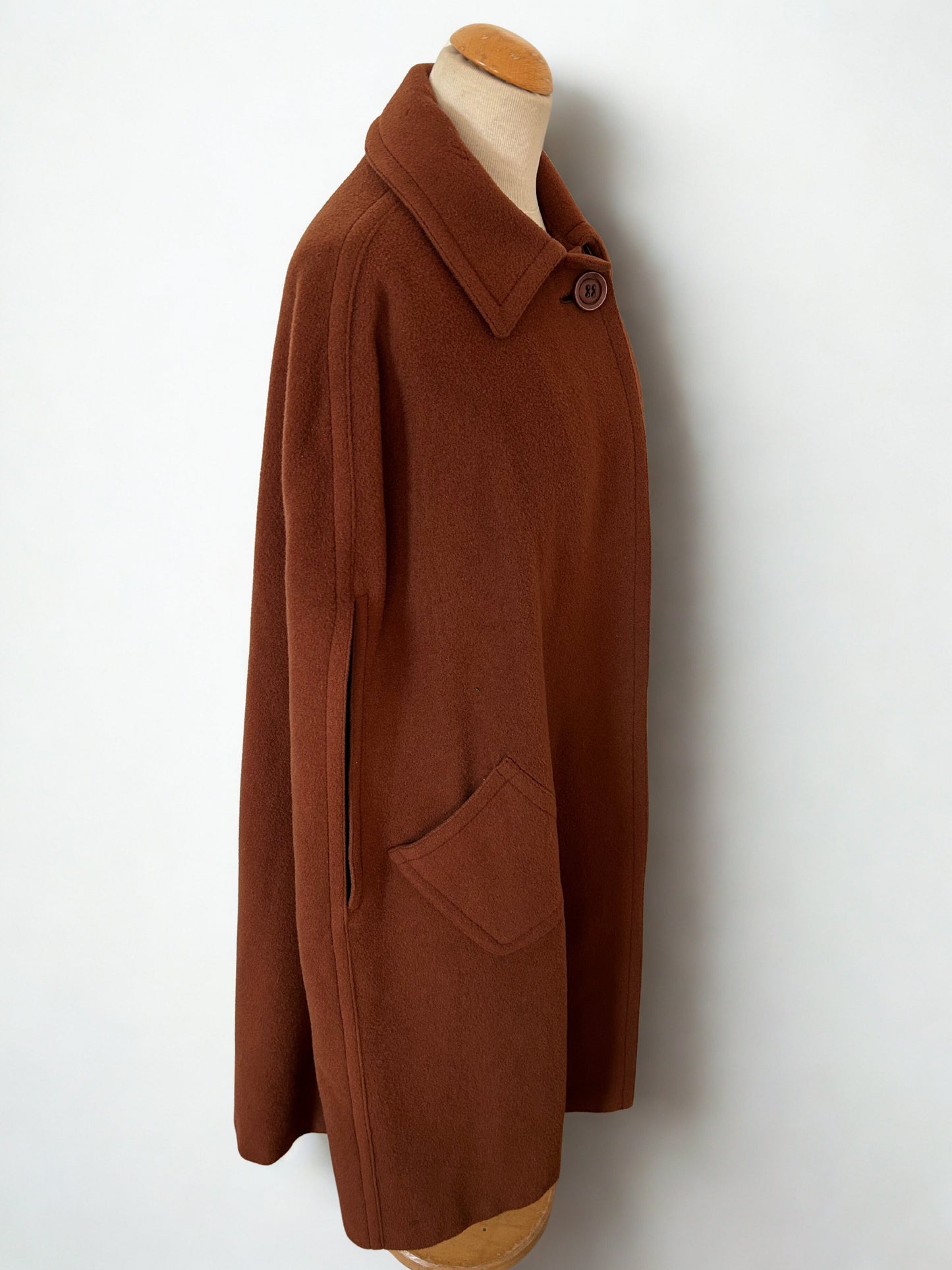 Cape manteau années 70 pure laine la friperie vintage 25