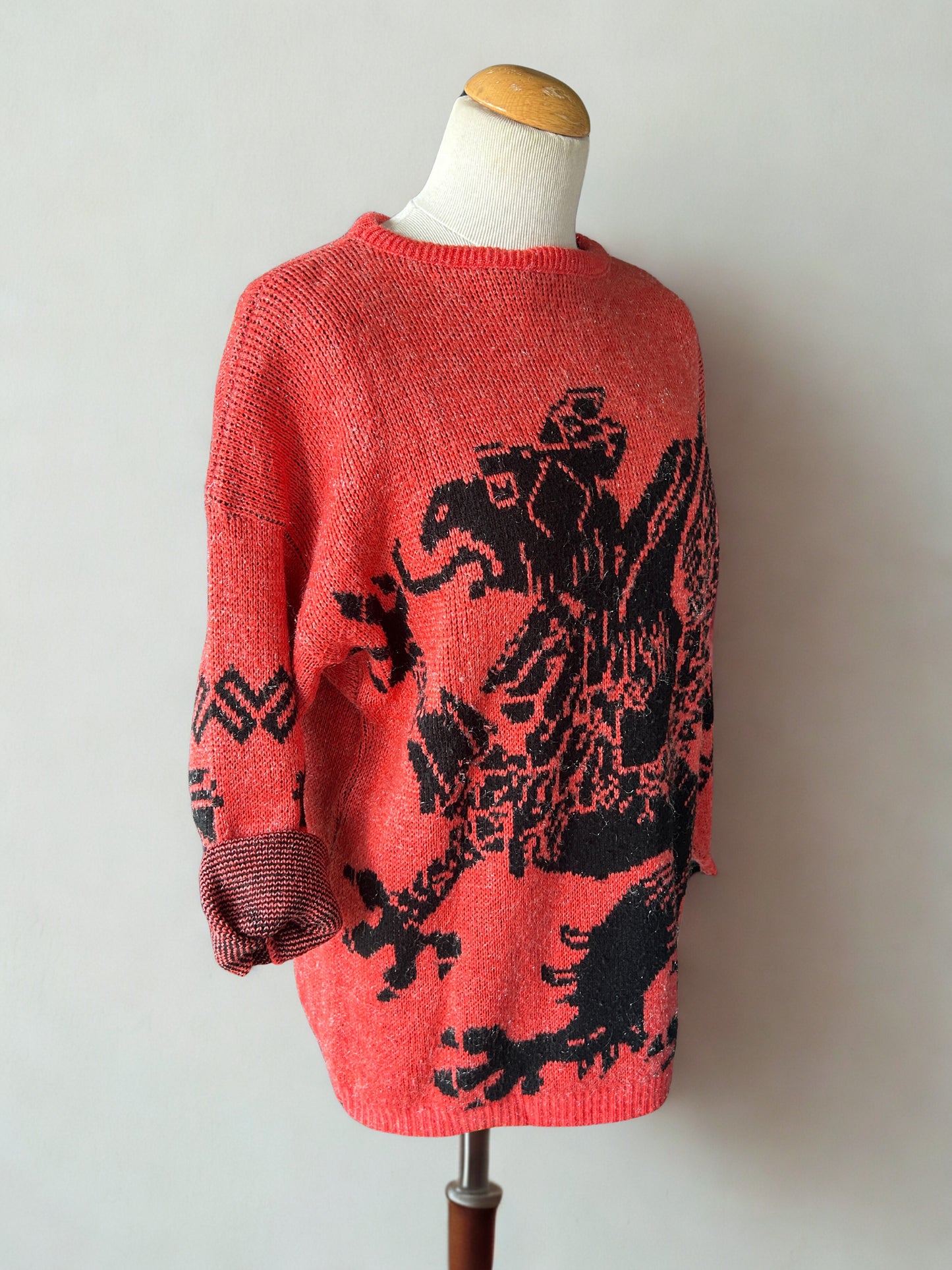 Pull long vintage rouge et noir griffon