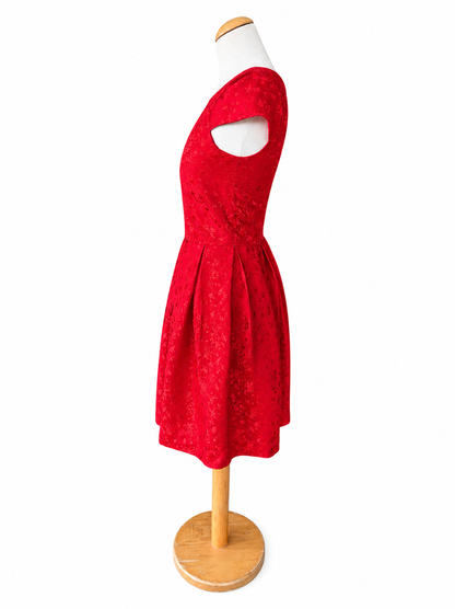 Robe vintage rouge jacquard satinée