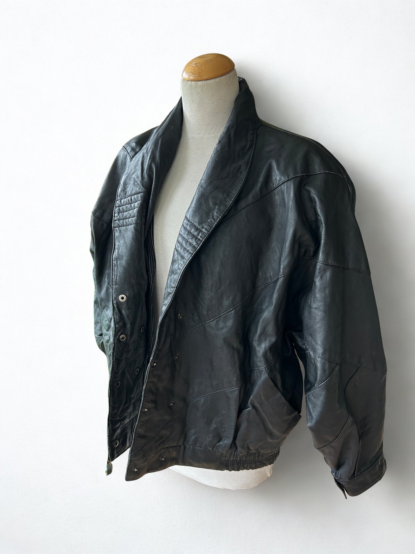 Veste en cuir vintage noire oversize