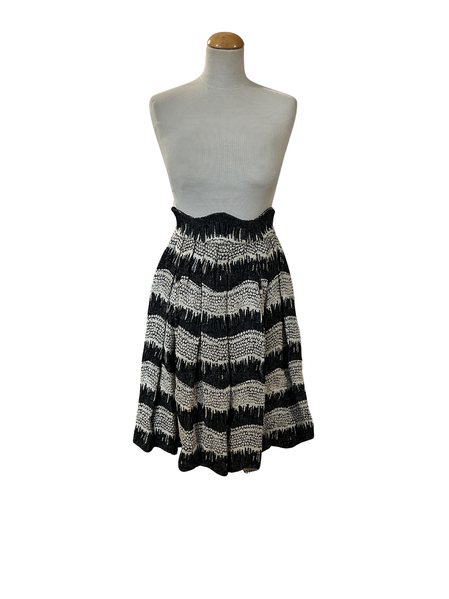 Jupe vintage noire écrue à motifs