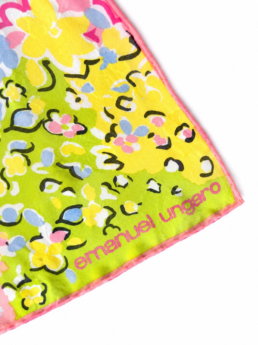 Foulard en soie Ungaro motif floral