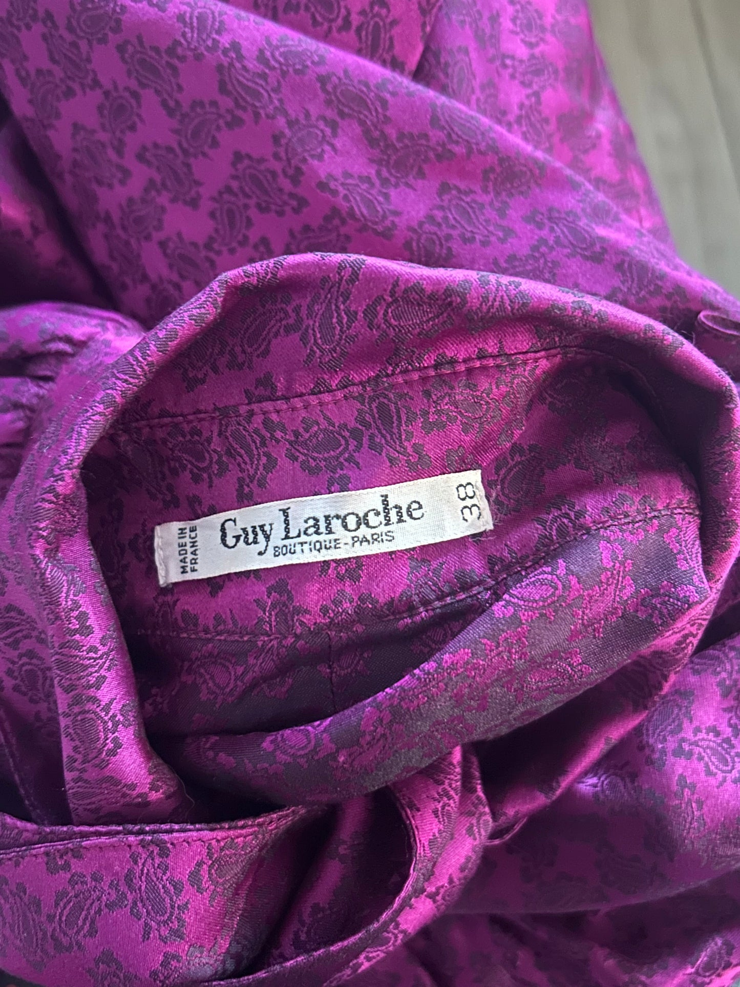 Blouse vintage Guy Laroche fushia jacquard la friperie vintage 25