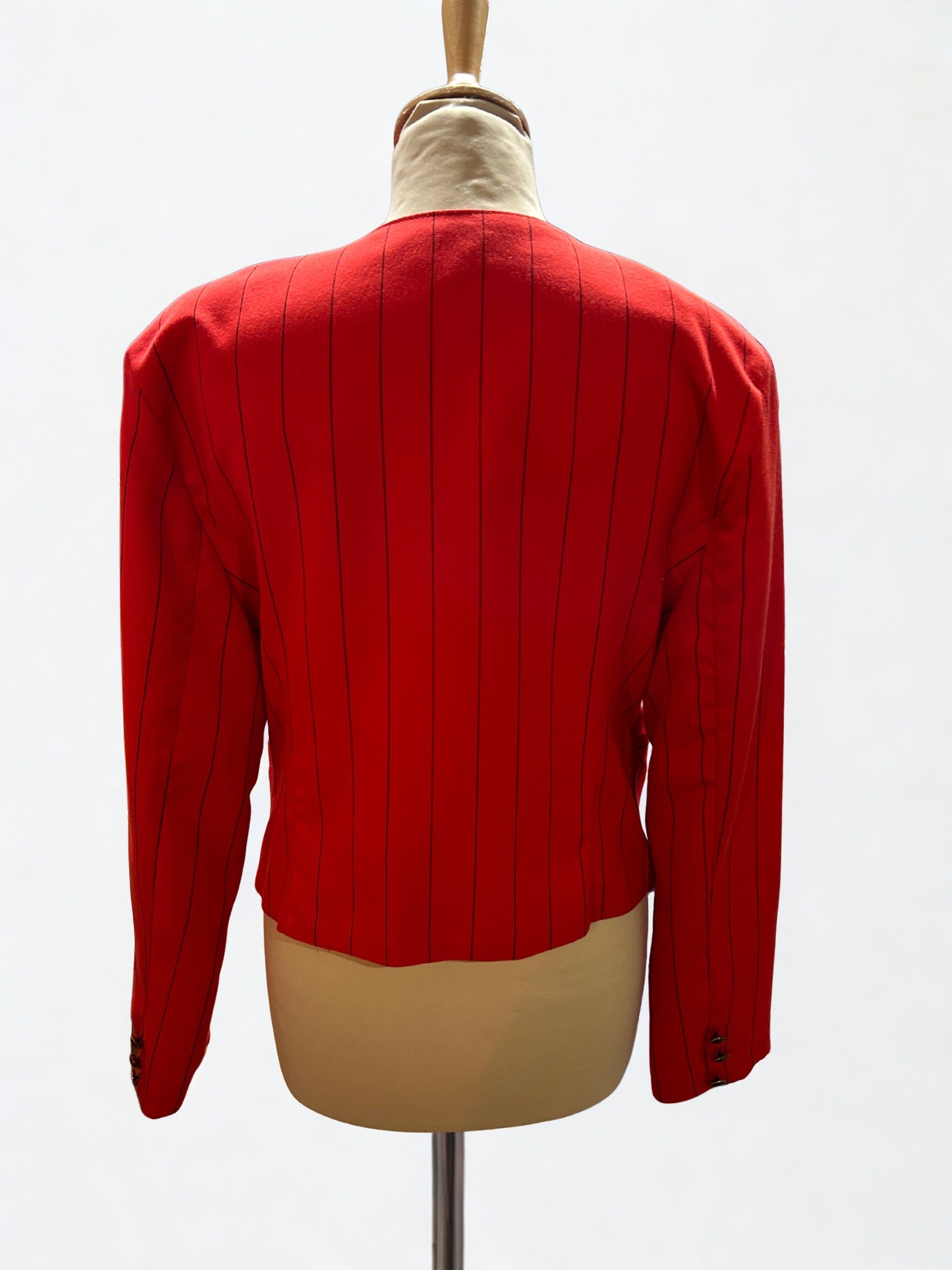 Veste courte vintage rouge à fines rayures noires 80’s la friperie vintage 25