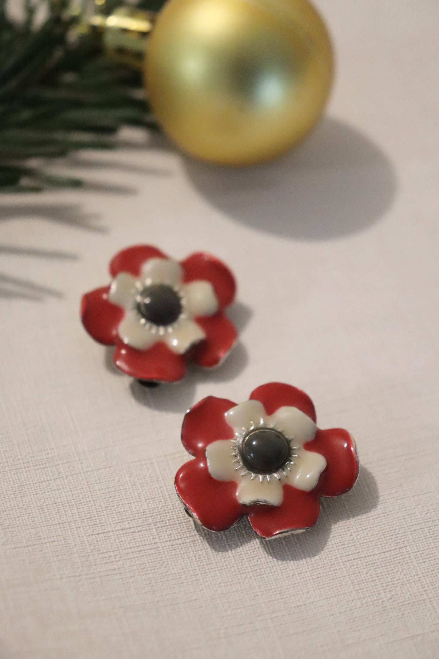 Boucle d'oreille clips Taratata vintage fleur la friperie vintage 25