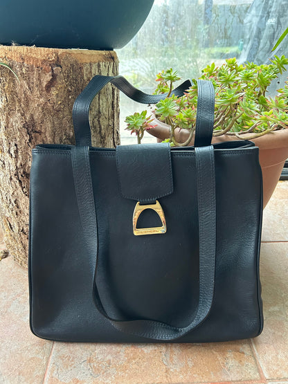 Sac Lancel vintage bleu marine cuir la friperie vintage 25