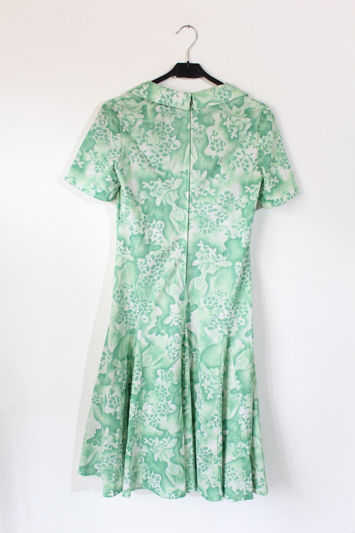 Robe vintage années 70 verte à motifs la friperie vintage 25