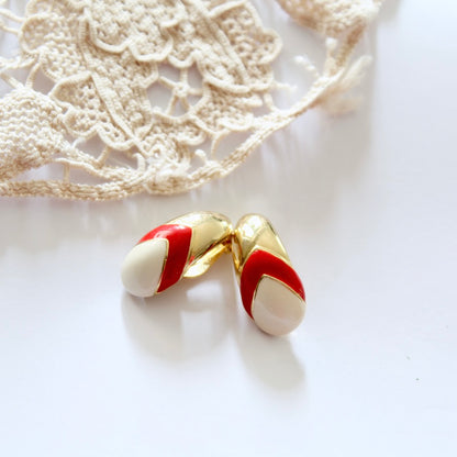 Boucles d'oreille clips vintage goutte métal doré émaillé blanc rouge la friperie vintage 25