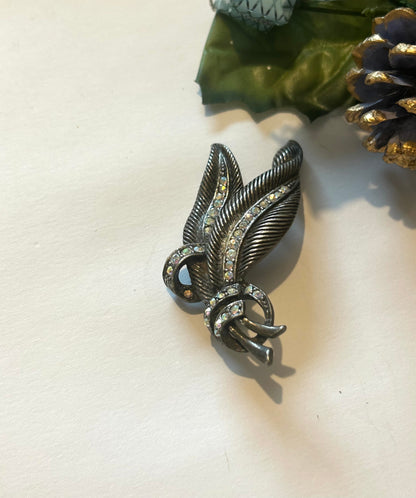 Broche vintage feuillage strass métal la friperie vintage 25