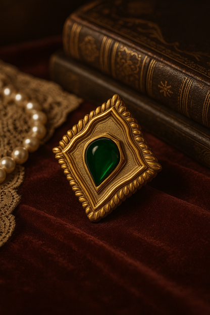 Broche vintage dorée & pierre verte – Scherrer Paris la friperie vintage 25