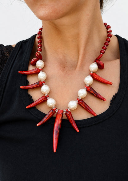 Collier vintage piments rouges et perles
