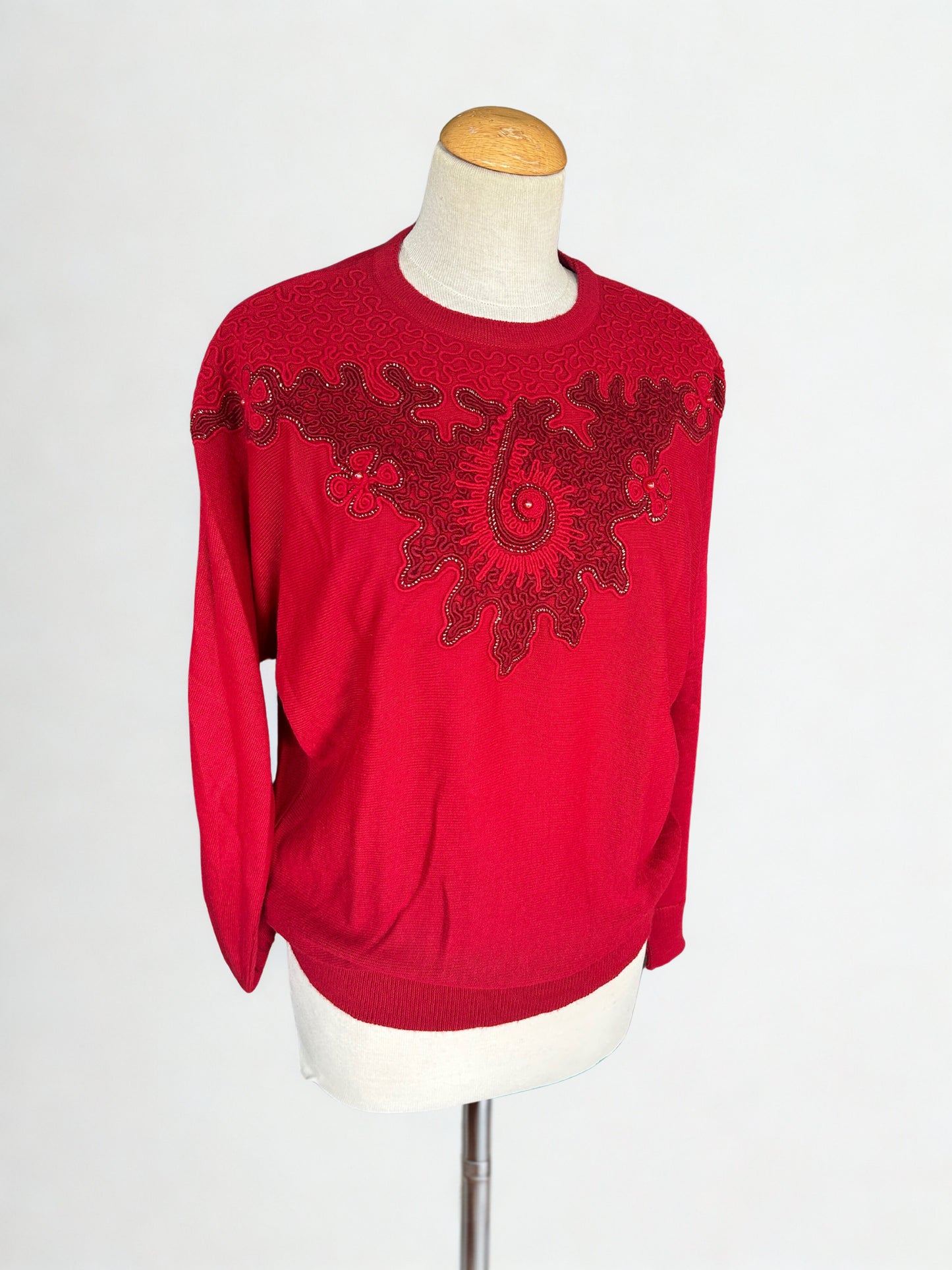 Pull vintage brodé rouge Tilber