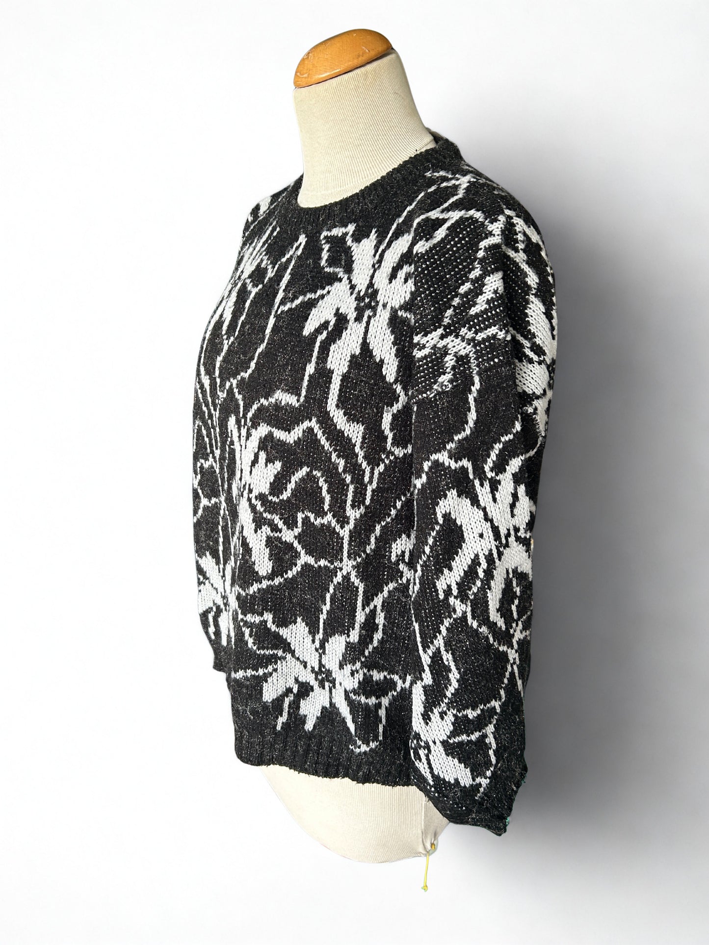 Pull vintage motif graphique noir & blanc