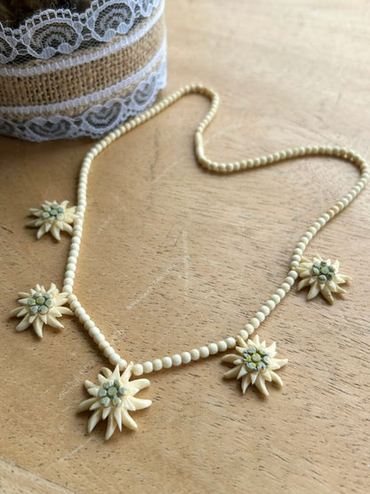 Collier vintage Edelweiss en corne la friperie vintage 25