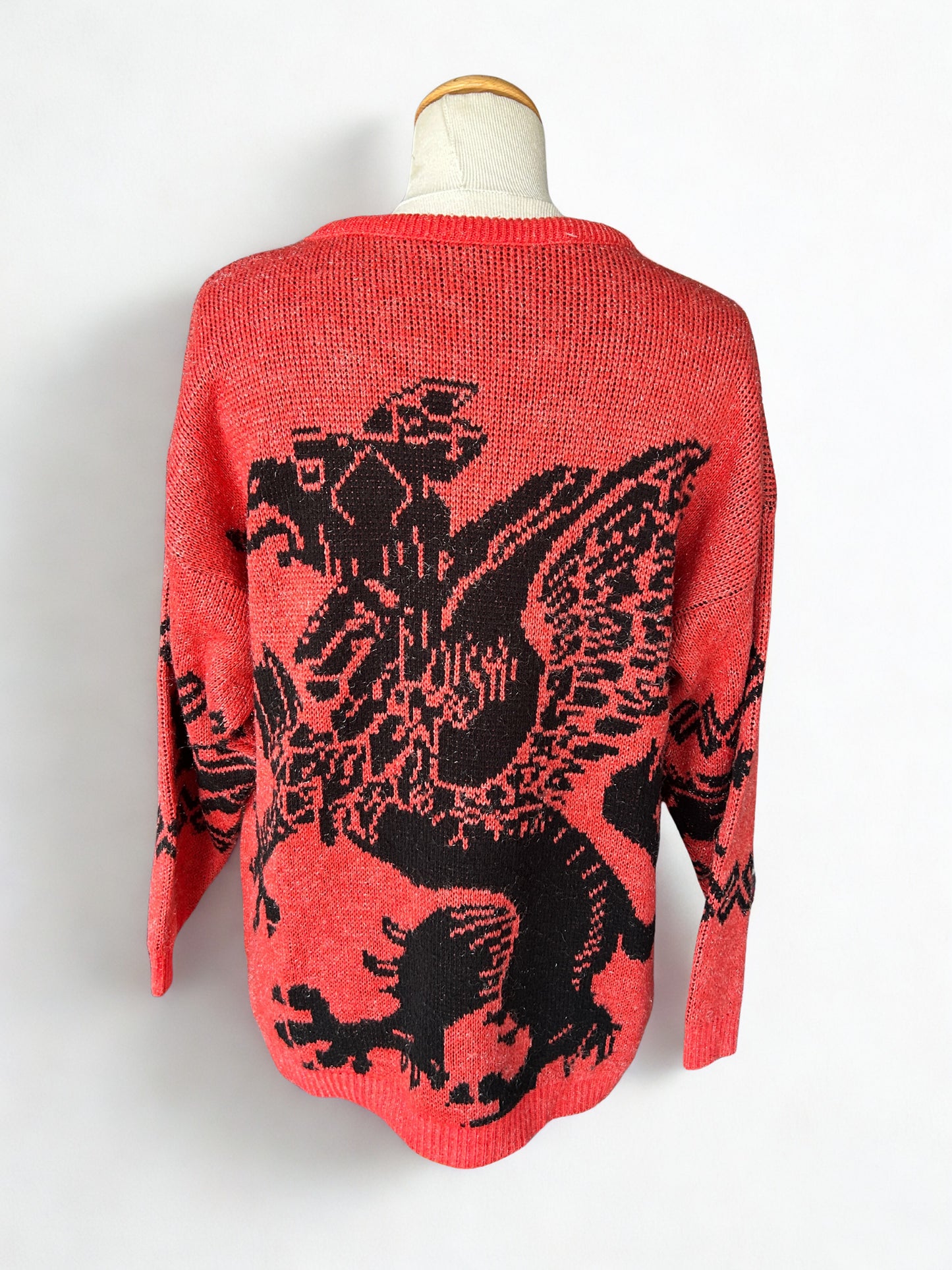 Pull long vintage rouge et noir griffon