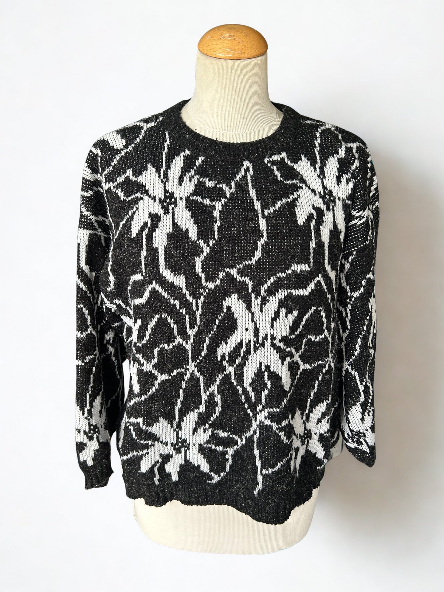 Pull vintage motif graphique noir & blanc