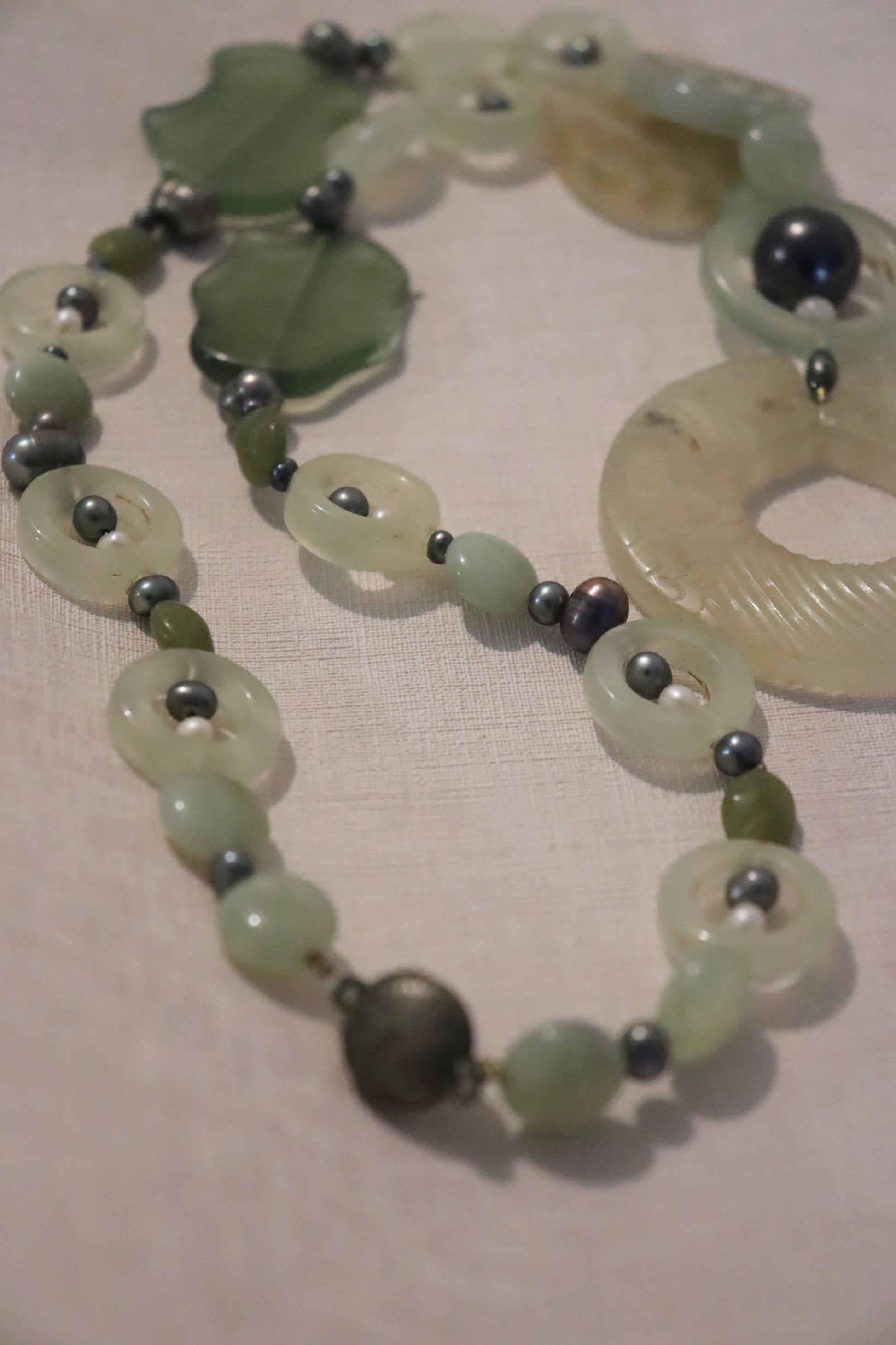 Collier ancien asiatique en perle et jade la friperie vintage 25