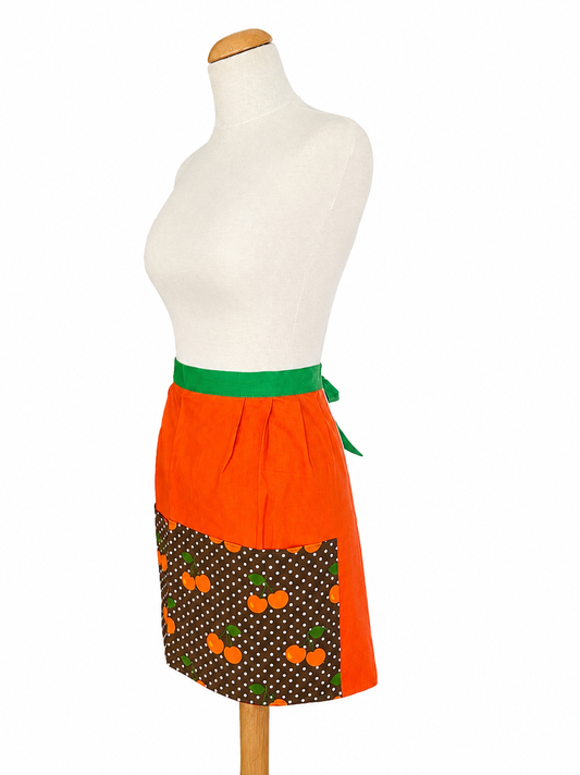 Tablier vintage motifs cerise marron et orange