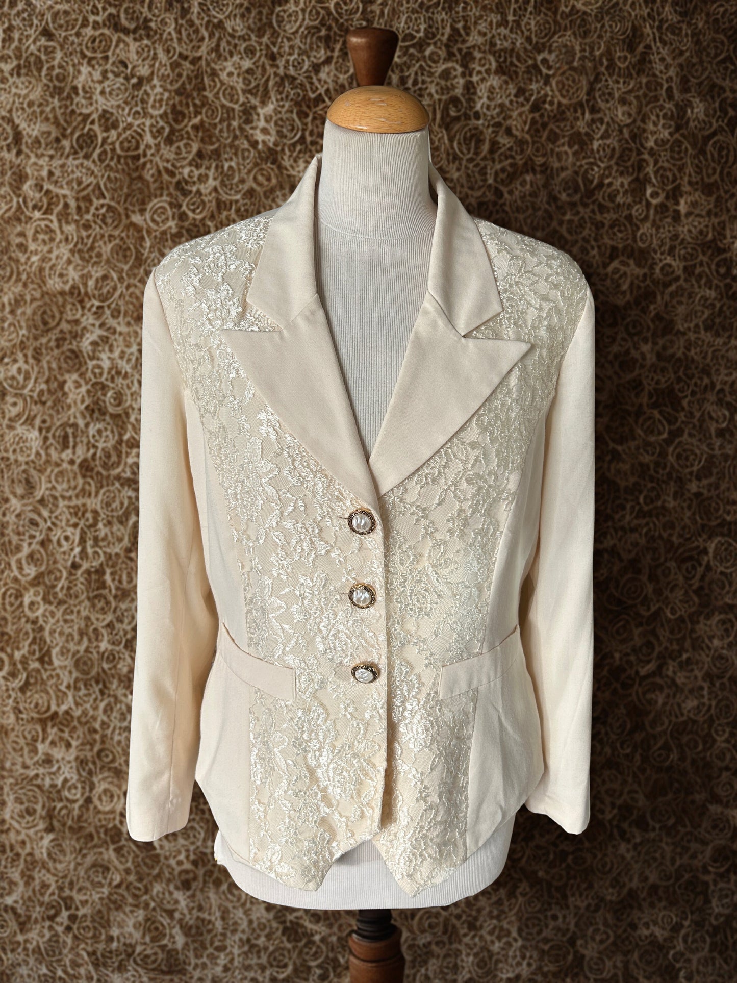 Veste tailleur vintage ivoire dentelle la friperie vintage 25