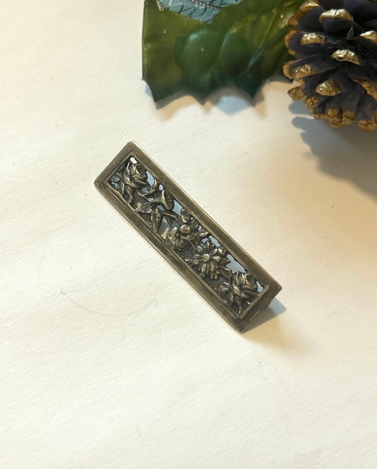 Broche vintage fleur ajourée métal argenté la friperie vintage 25