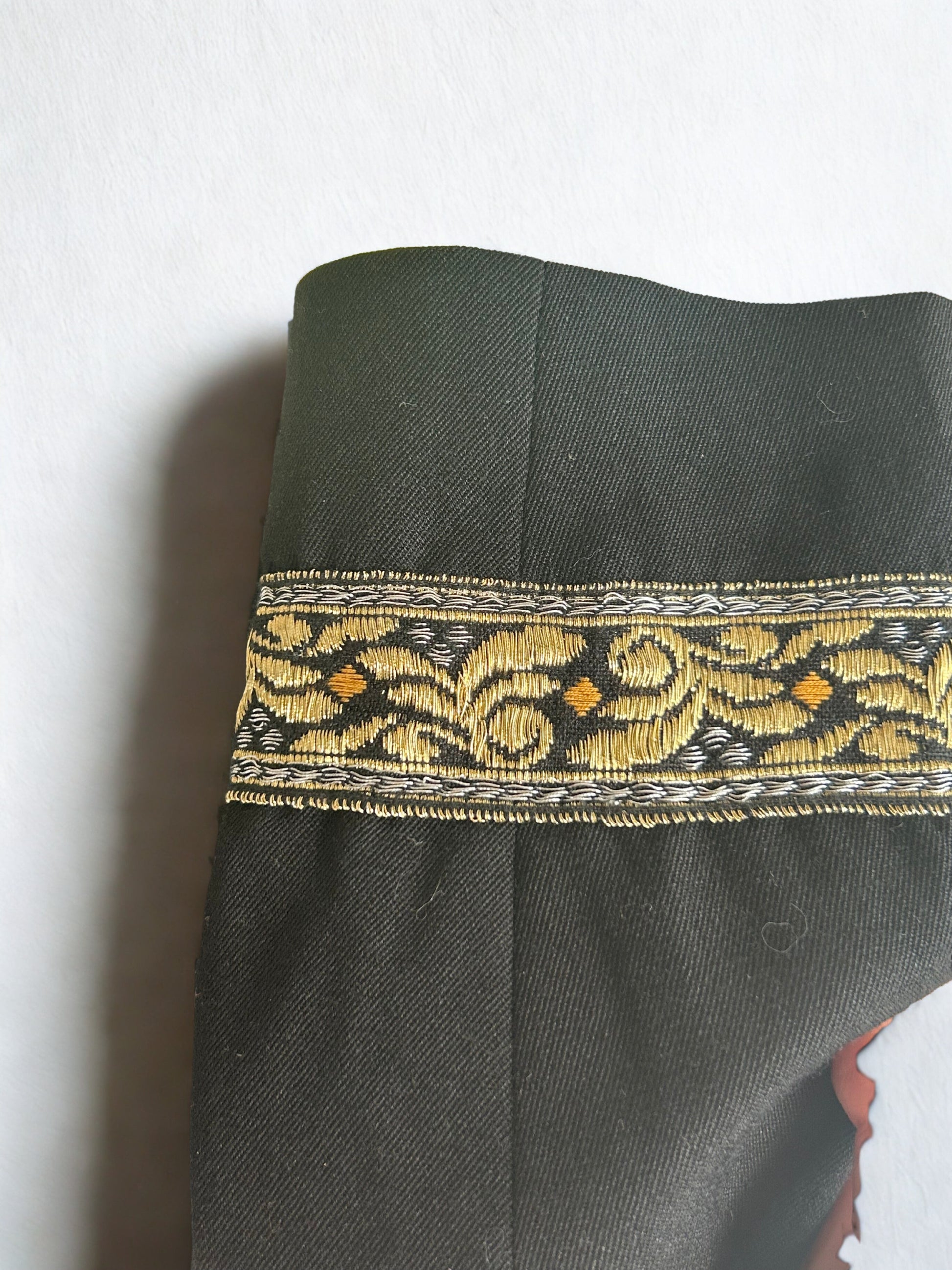 Veste noire courte vintage France la friperie vintage 25