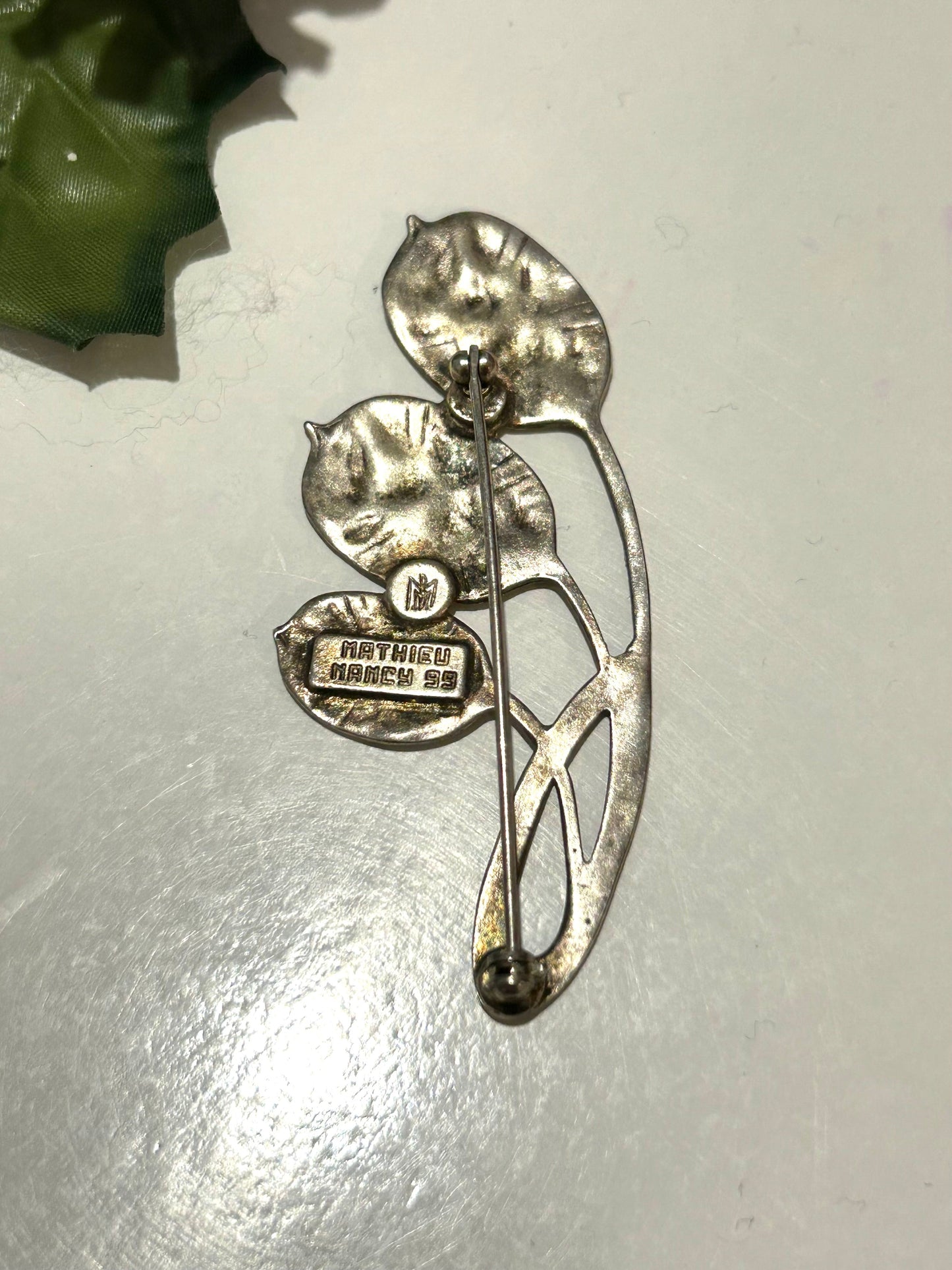 Broche feuilles argentées Mathieu Nancy 99 la friperie vintage 25