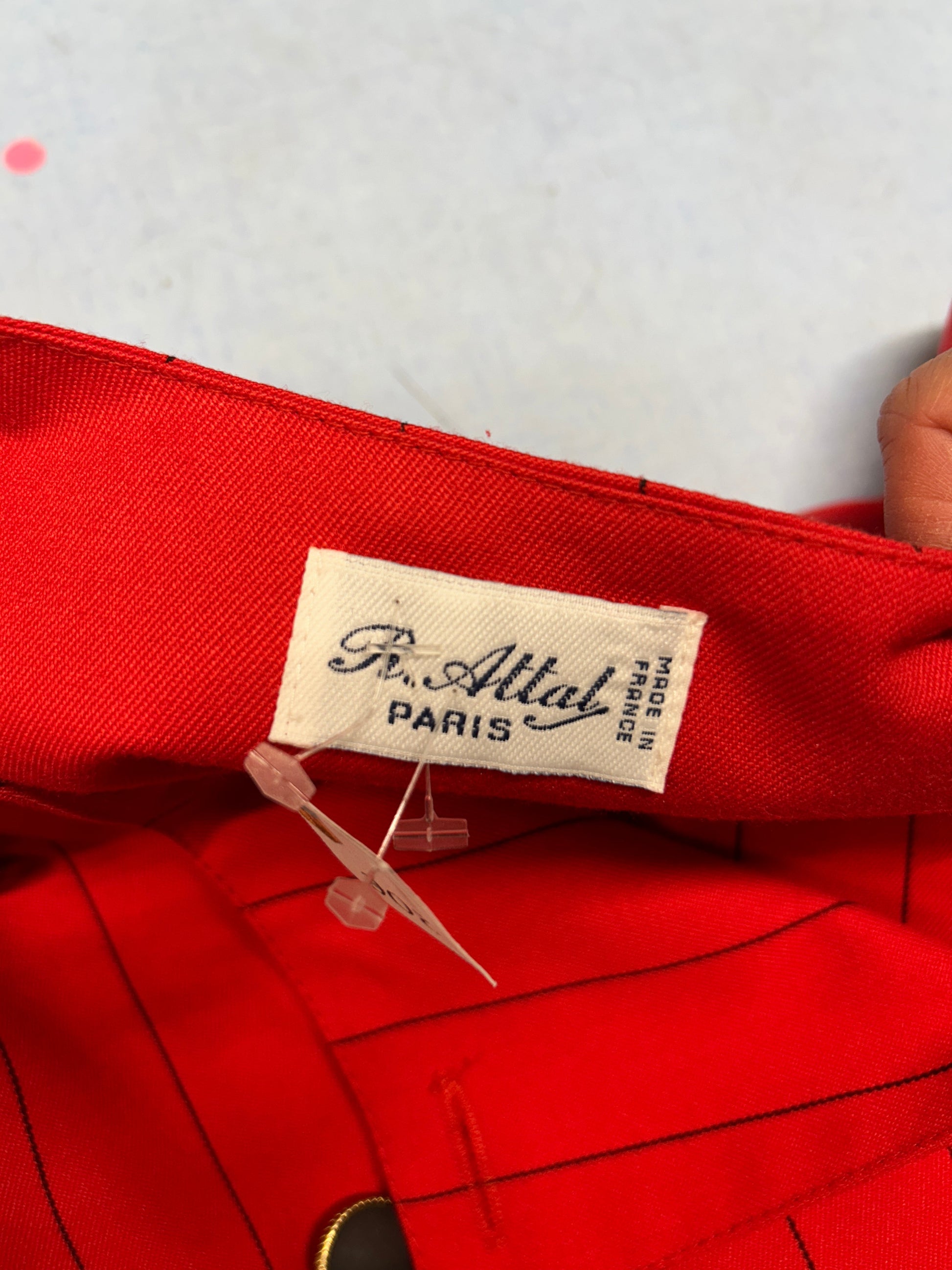 Veste courte vintage rouge à fines rayures noires 80’s la friperie vintage 25