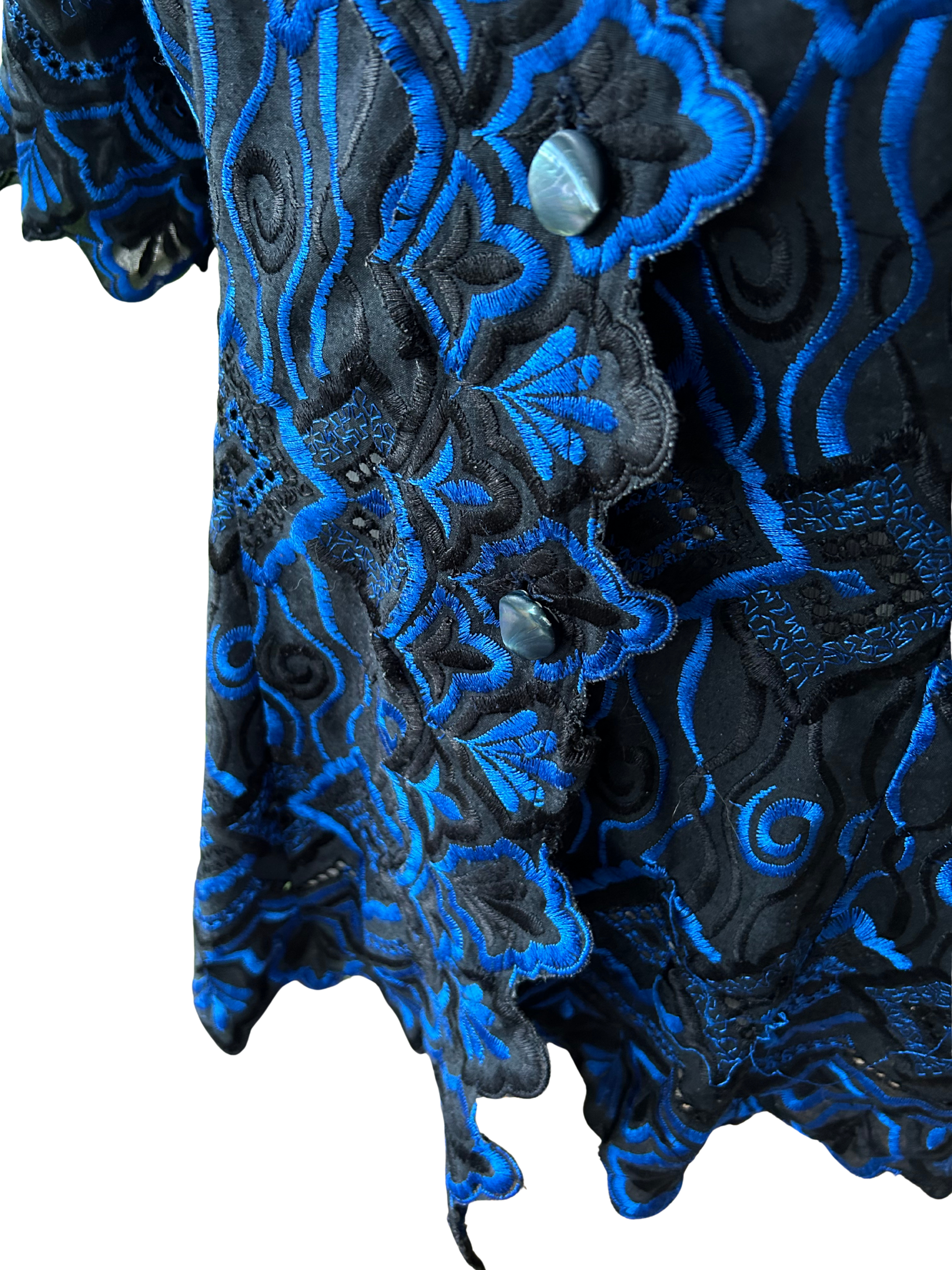Tunique vintage brodée noir bleu la friperie vintage 25