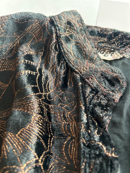 Chemisier vintage velours noir à motifs la friperie vintage 25
